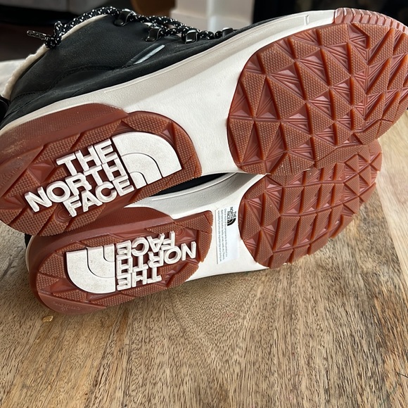 The North Face size 11 Women’s Sierra Mid Lace Waterproof Boots - Picture 4 of 5